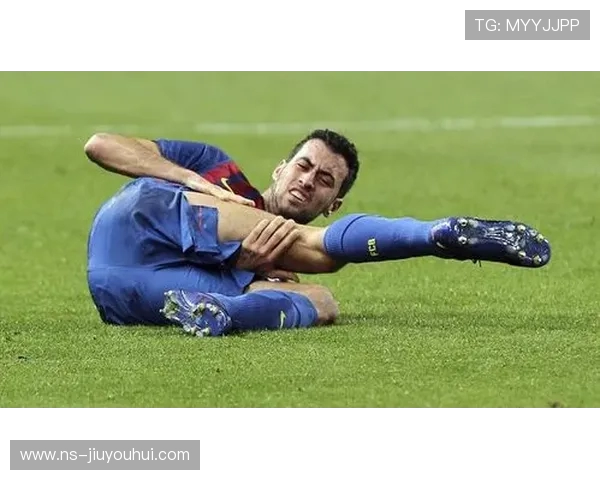 从大腿拉伤看职业足球运动员科学康复训练与系统伤病预防策略研究 从大腿拉伤看职业足球运动员科学康复训练与系统伤病预防策略研究